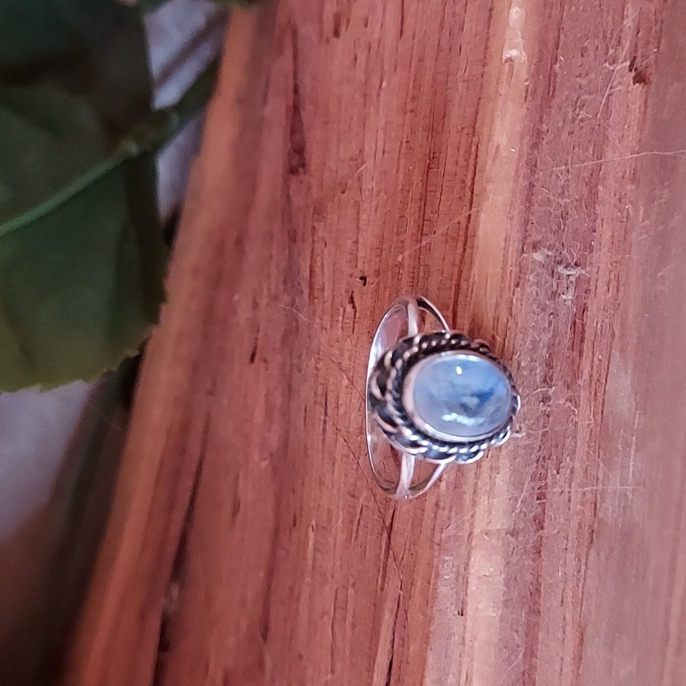 Pretty ring from Sundance..size 5